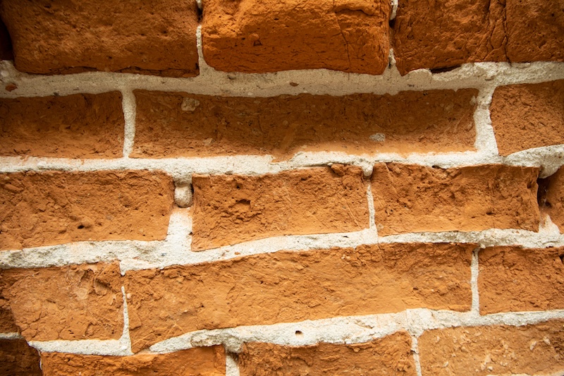 Expert bâtiment sur un chantier de travaux dans les Ardennes